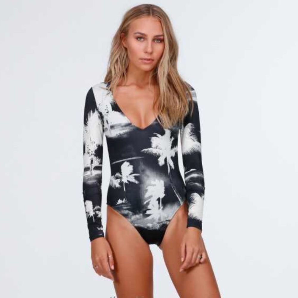 π₯π₯BILLABONG - WARHOL BODY SUITπ₯π₯ - Picture 2 of 4